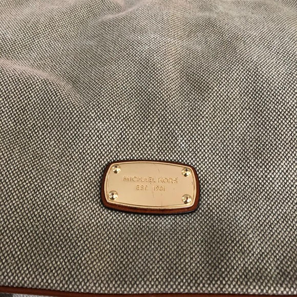 Michael Kors Nautical Tote - Picture 2 of 13